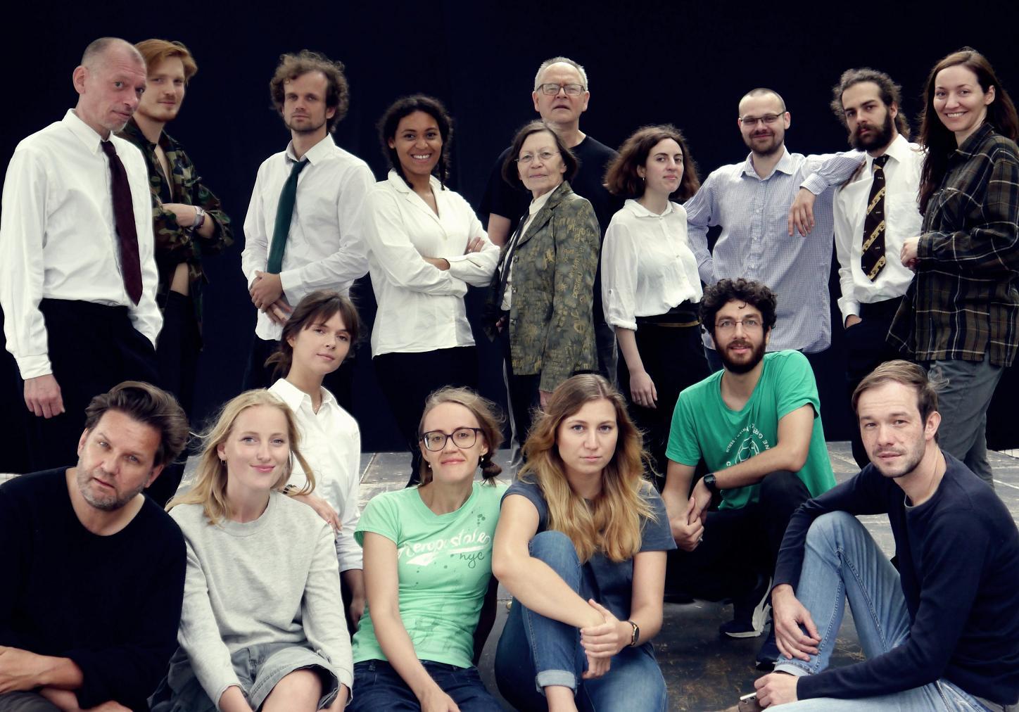 WIR BLEIBEN NICHT, WAS WIR SIND (nach Hebbel / Goldoni) - Theater